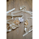 Ceinture et headband de fleurs en tissus et perles sur ruban, écru et ivoire, pour femme ou petite fille