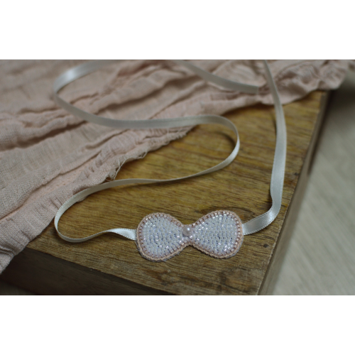 Headband à noeud brodé de perles rose et blanc pour bébé et petite fille