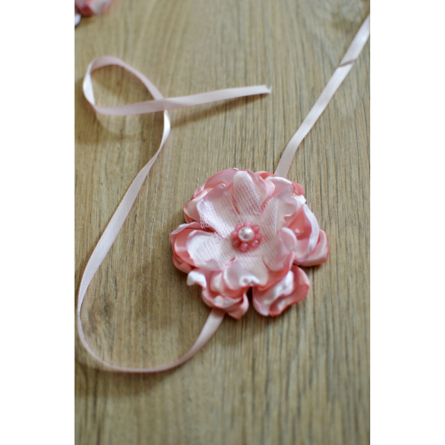Headband à fleur en tissus et perles roses pour bébé et petite fille