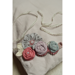 Headband brodé de fleurs en tissu, perles et crochet pour bébé et petite fille