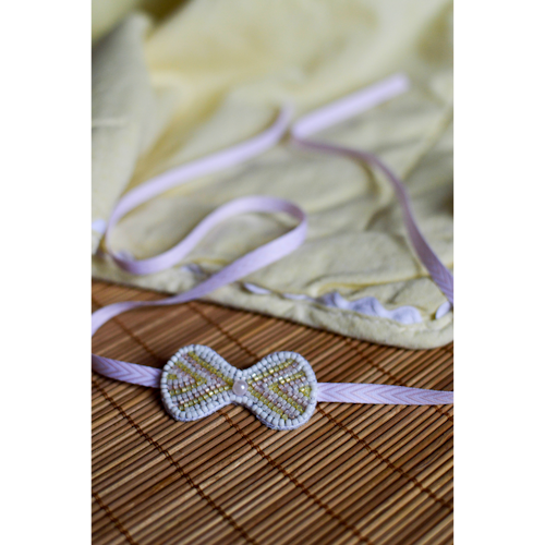 Headband brodé de perles jaune, rose et blanc pour bébé et petite fille
