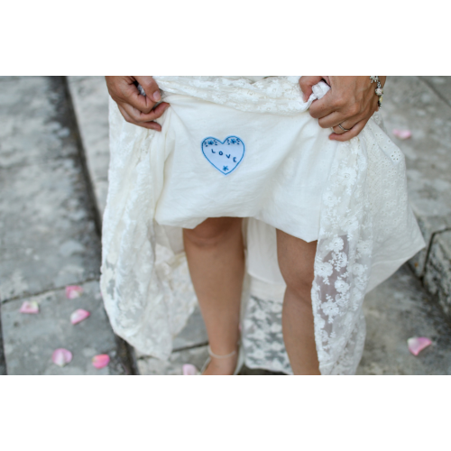 Cœur brodé "love" collection« Quelque chose de bleu » pour robe de mariée