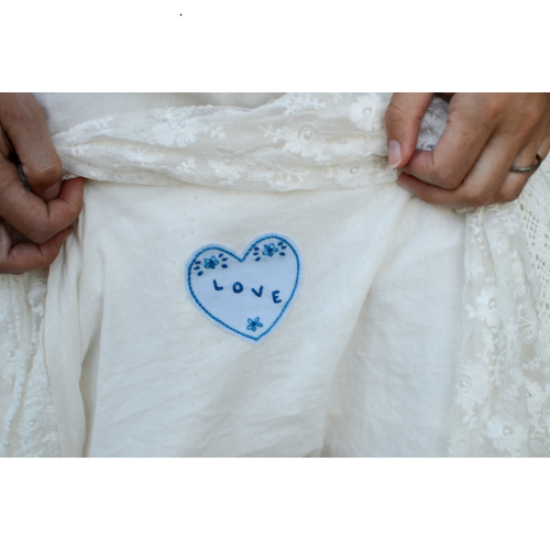 Cœur brodé "love" collection« Quelque chose de bleu » pour robe de mariée