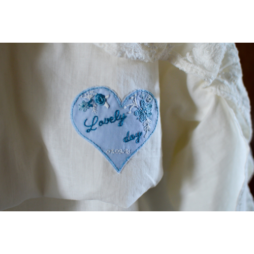 Cœur brodé personnalisable « Quelque chose de bleu » pour robe de mariée