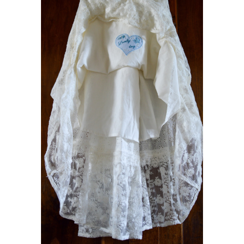 Cœur brodé personnalisable « Quelque chose de bleu » pour robe de mariée