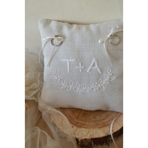 Coussin d’alliances Mariage nature en lin, personnalisable, avec feuillage brodé (écru)