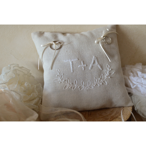 Coussin d’alliances en lin, personnalisable, avec feuillage brodé (écru)