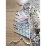 Guirlande de fanions en tissu pastel pour décoration de chambre de bébé, idéale pour anniversaire, baptême ou déco murale enfant.