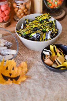 Décoration et sweet table thème "Halloween" pour fête d'enfants