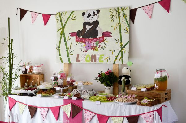 Décoration et sweet table thème "Panda girly" pour fête d'anniversaire d'enfant